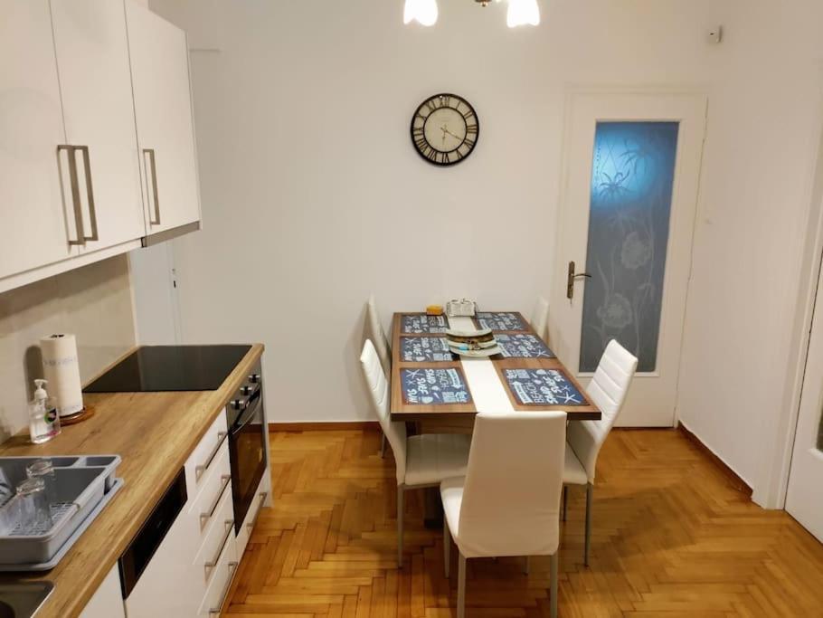 Apartment Verybeautifulspaciousappartment Athens